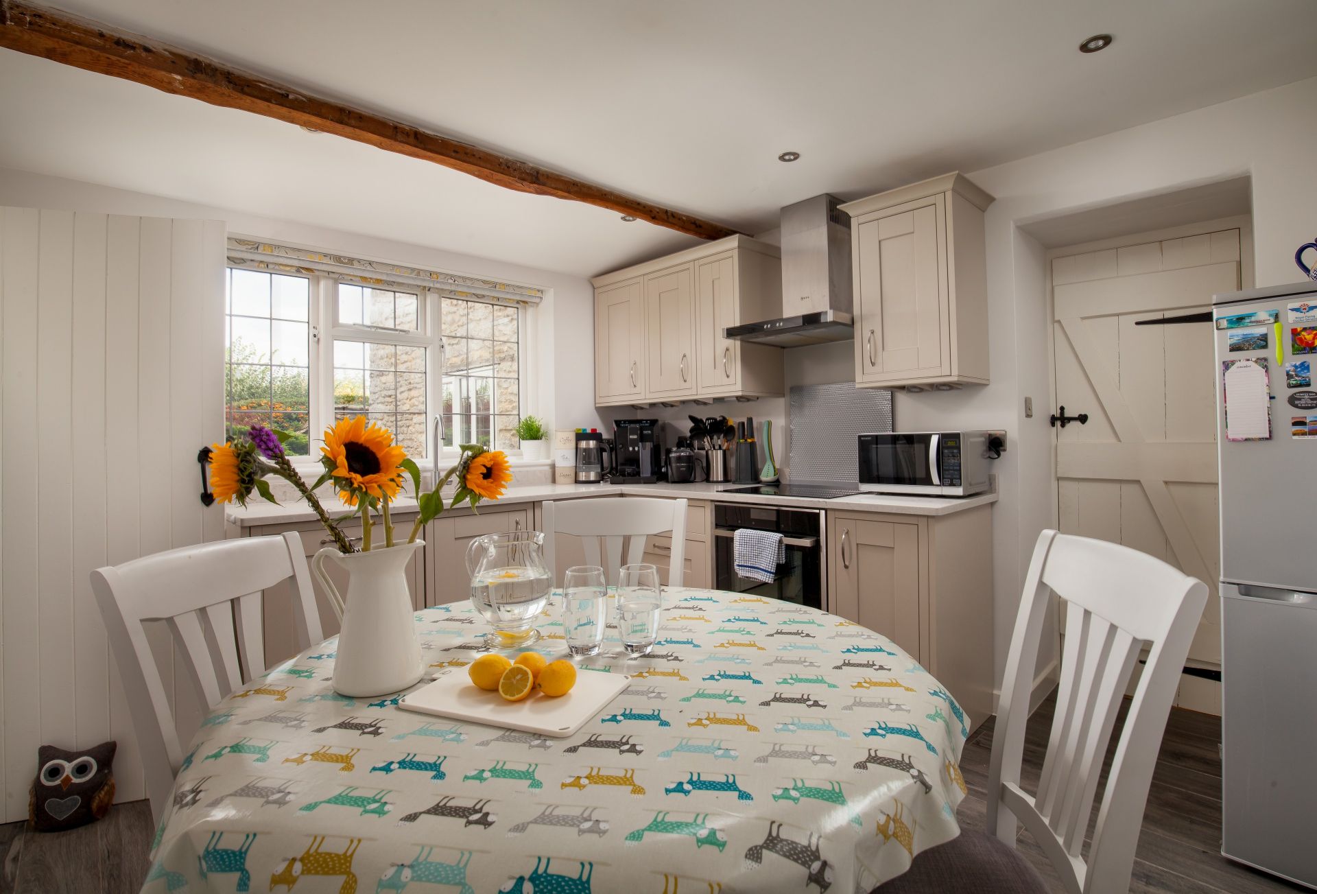 Snowdrop Cottage is located in Sherborne and surrounding villages