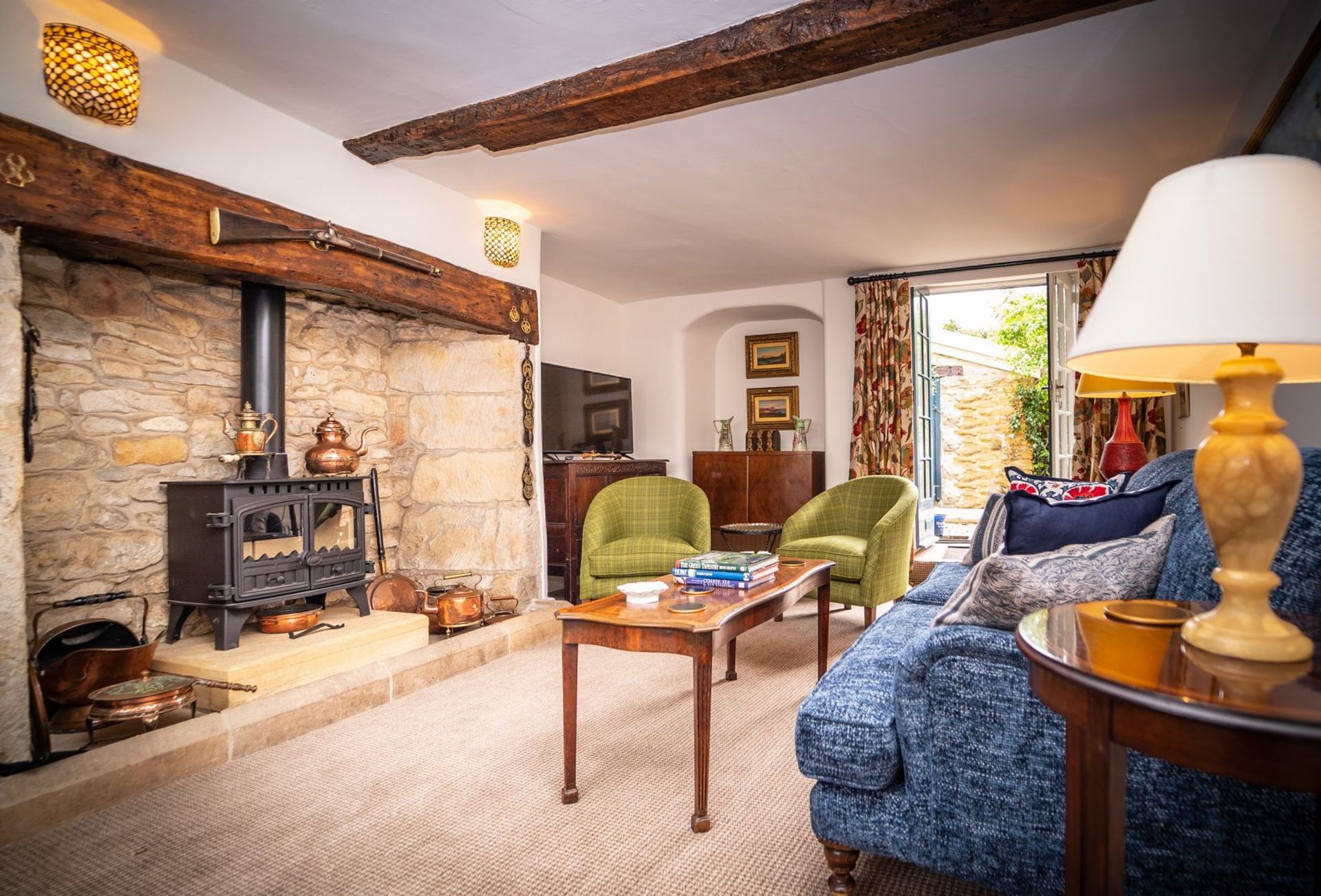 Click here for more about Eastbury Cottage