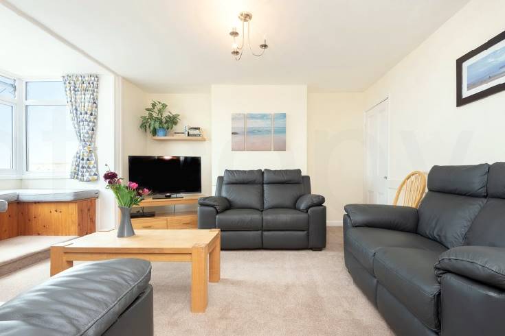 La Casa Apartment is located in Lyme Regis